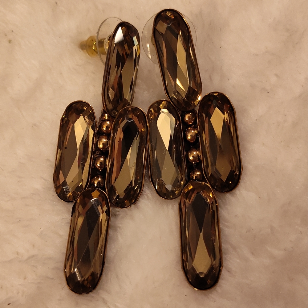 NWT! Cache Jewelry Set - Picture 12 of 13
